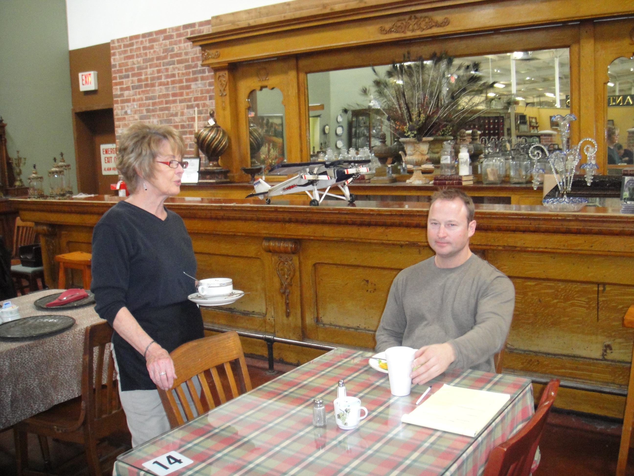 lunch & police album 003